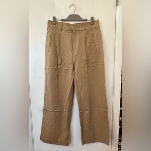 Everlane | The Draper Pleated Pant in Buttersmooth